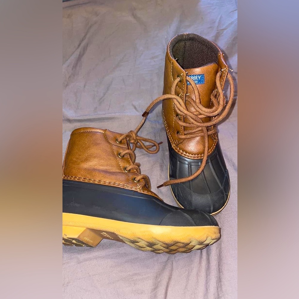 Sherry youth boots